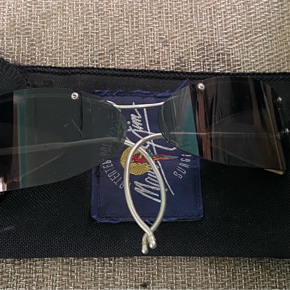 Vintage Maui Jim Sunglasses - Model MJ-502-02 - Picture 1 of 1